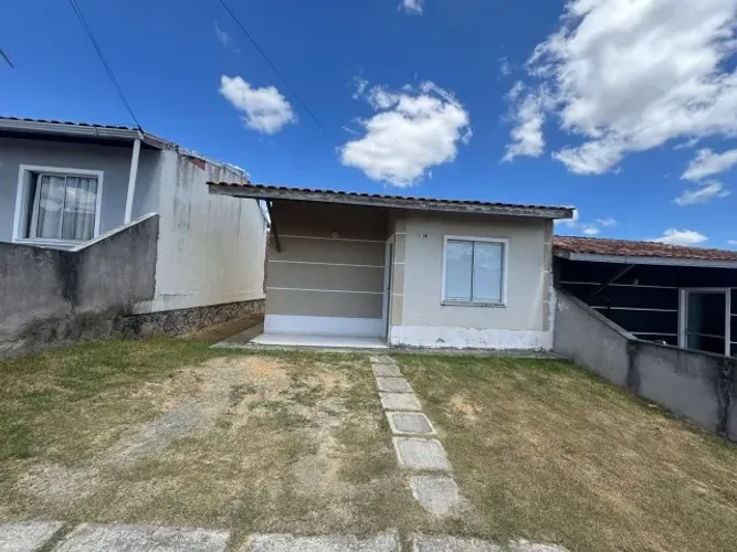 Vendo casa de 2/4, em condomínio no Papagaio