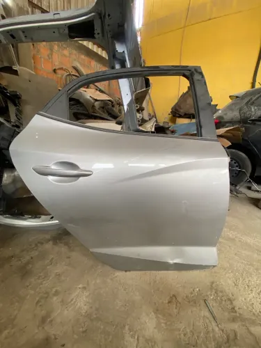 Porta traseira direita HB 20 dos Novos 23 a 26