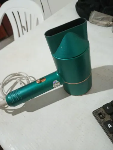 Mini secador de cabelo