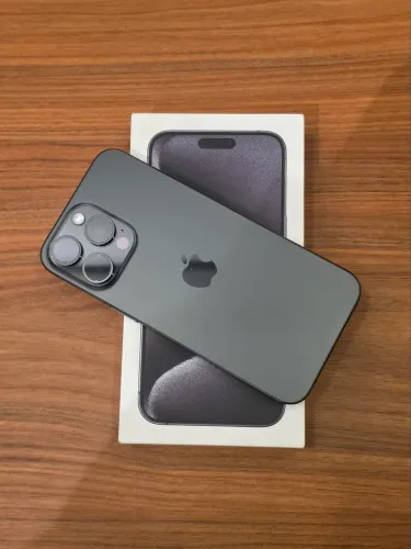 iPhone 15 Pro Max 256Gb Preto Usado