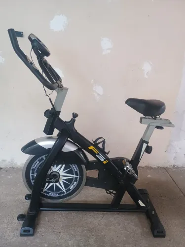Bicicleta Spinning ergométrica Kikos modelo F3i