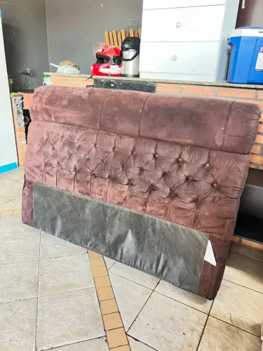 Cabeceira de cama box casal marcas de uso ?Entrego e passo cartão