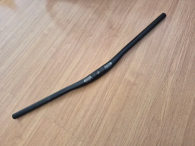 Guidão UNO 720mm