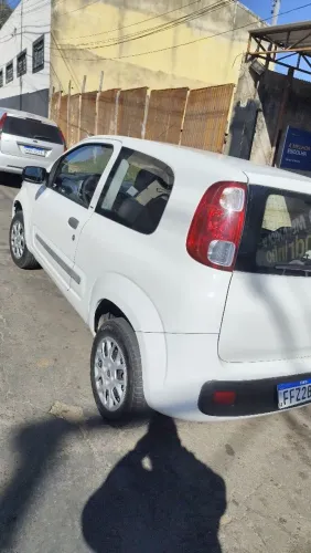 Fiat Uno Vivace Celeb. 1.0 EVO F. Flex 8V 3P 2013