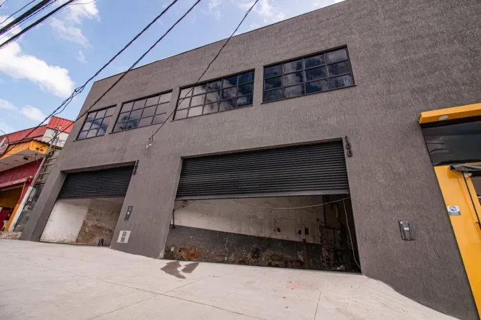 Prédio comercial na Avenida Baronesa de Muritiba, 100 120 m²