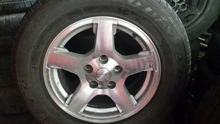 Roda aro 17 Estrela Dodge Journey diamantada com Prata 5X127 Jogo