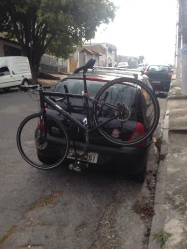 Suporte de bicicleta para engate carretinha