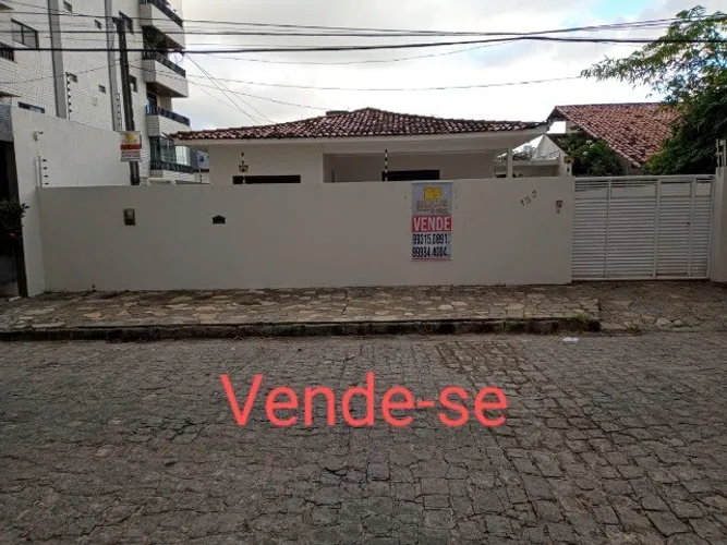 Código - 15/06 - vendo Casa com 03 quartos s/ 02 suítes - Jardim Oceania