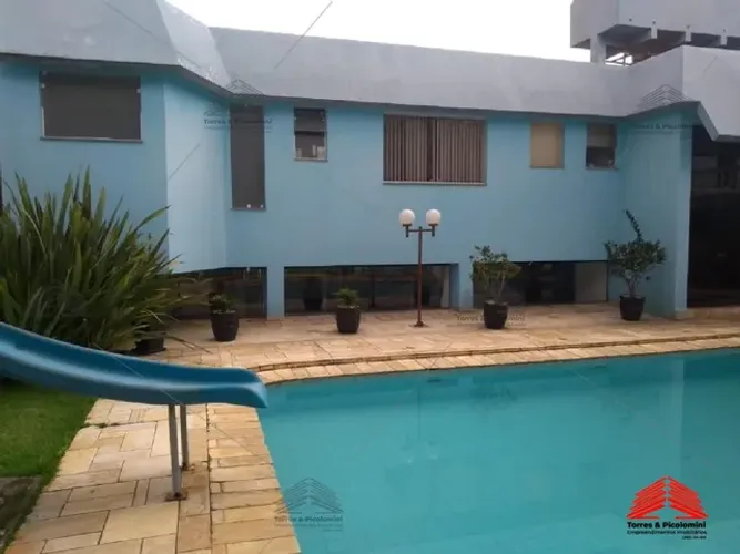 Imperdível Casa de Luxo com 5 Quartos e 3 Suítes no Itaim Paulista, São Paulo-SP!