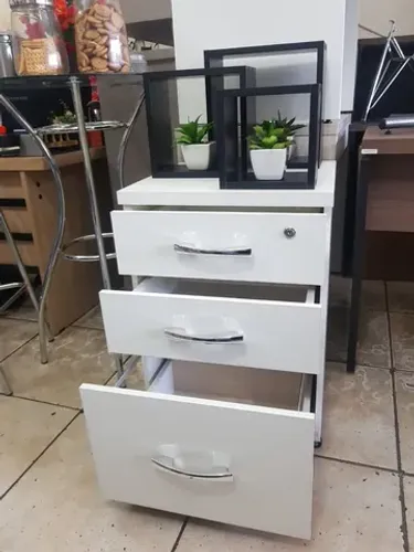 Gaveteiro MDF Móvel com rodinhas. NOVO 69x41x48