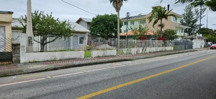 À venda | Terreno com 849 m² e Viabilidade Comercial e Residencial - Balneário do Estreito