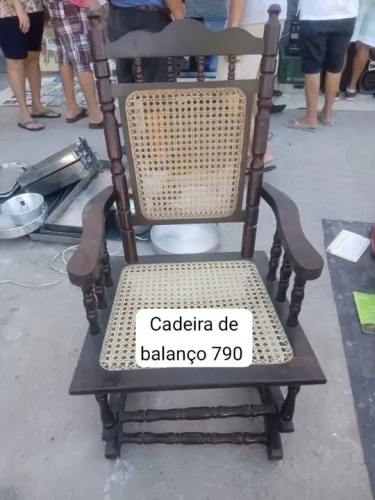 CADEIRA DE BALANÇO