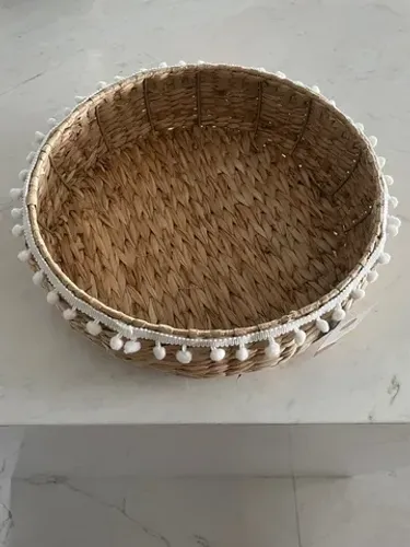 Cesto trançado de palha importado 