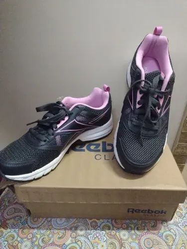 Tênis Reebok Classic n.38 novo original 