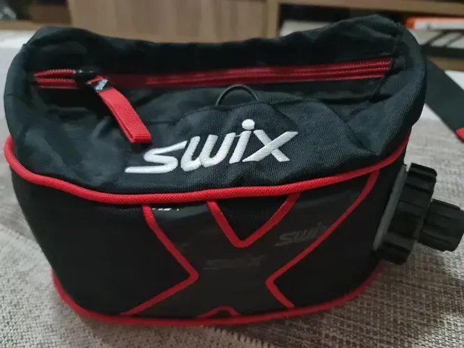 Garrafa Swix LEDVINKA, preta térmica quente e fria não congela 