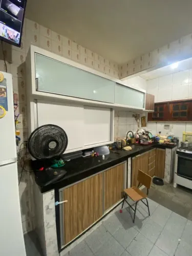 Armários de Cozinha com Gaveteiro e Prateleiras