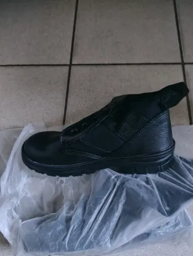 Coturno militar 
