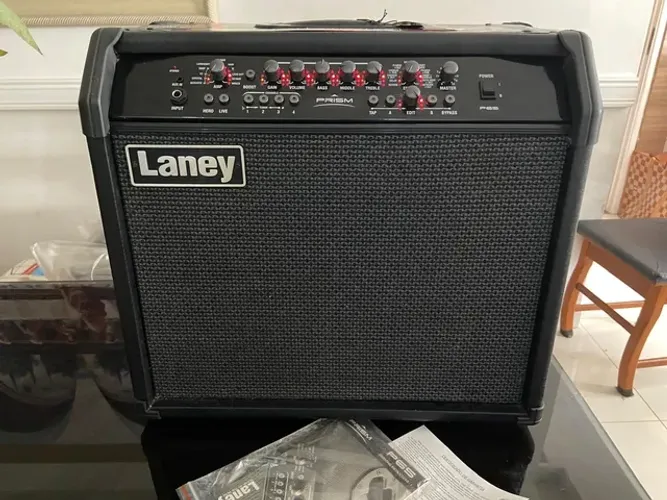 Combo Amplificador Laney Prism P65 para Guitarra e Violão.