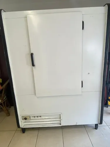 Refrigerador Vertical Expositor 1350L