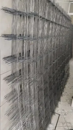 Construindo Oferta malha pop 20x20.Tenho arame retorcido,pregos e diversos materiais 