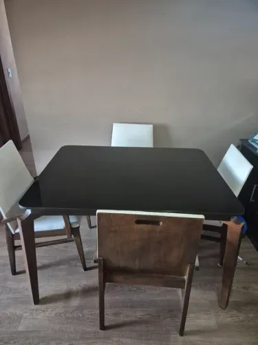 Conjunto de Mesa e Cadeiras para Jantar 