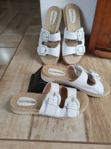 Sandálias Comfortflex brancas