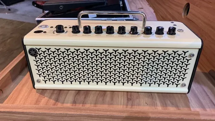 Yamaha ampli THR 10