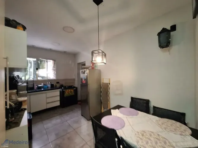 SOBRADO,05 DORMS.,PROX. AV BRIG. L. ANTÔNIO, PRECISA REFORMA GERAL,R. VICENTE PRADO- BELA 