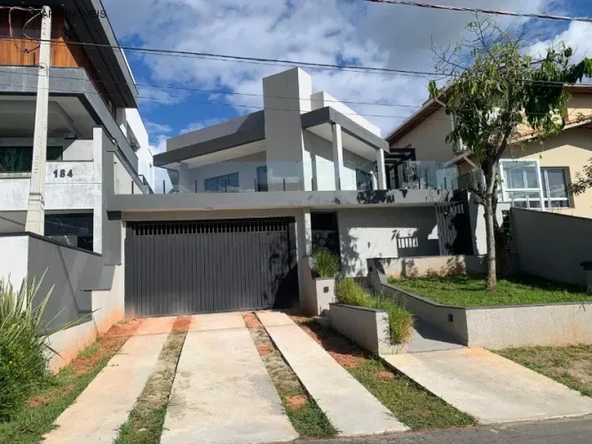 Casa à venda em condomínio fechado em Mogi das Cruzes-SP, bairro Aruã: 3 quartos, 3 suítes