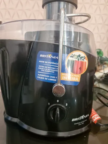 Centrífuga de Alimentos Britânia Juicer 700