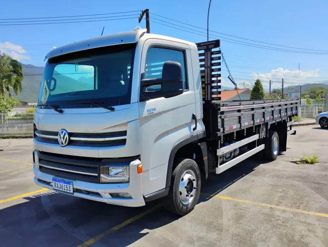 Volkswagen 9170 com 92.253km 