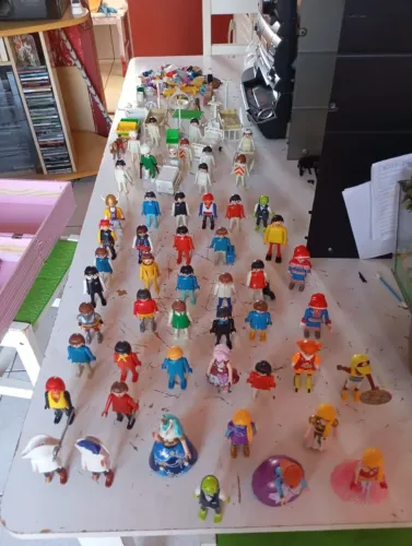 Playmobil anos 80 mais de 90 itens