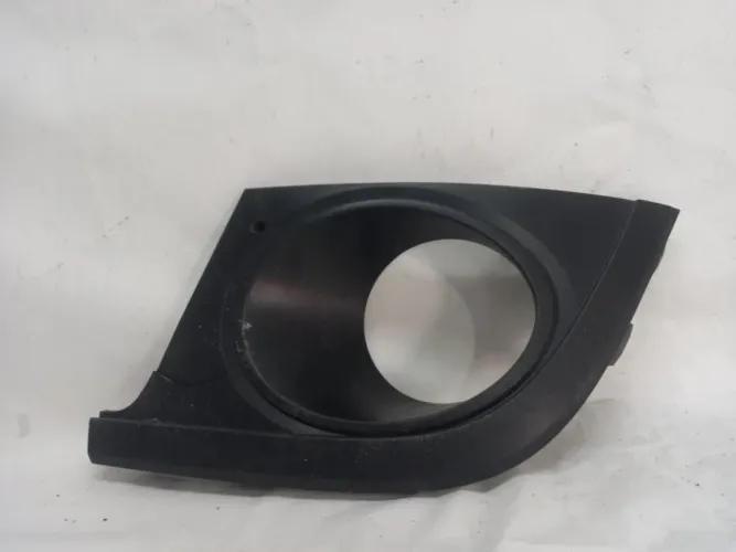 Moldura Farol de milha Ld Vw Crossfox 2012 C/detalhe