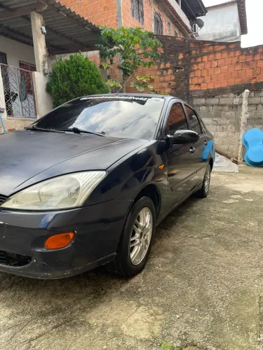 Ford Focus Ghia Sed. 2.0 16v/ 2.0 16V Flex 4P 2001