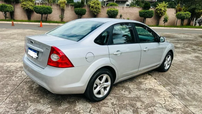Ford Focus Sedan 2.0 16v/2.0 16V Flex 4P 2010