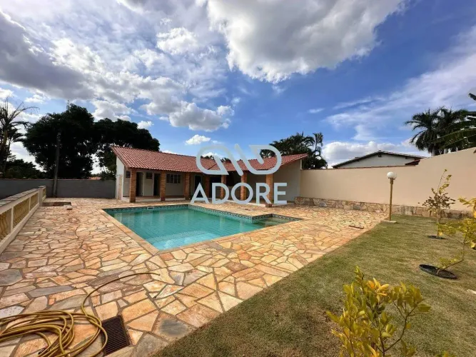 Casa à venda no Condomínio Zuleika Jabour - Salto/SP