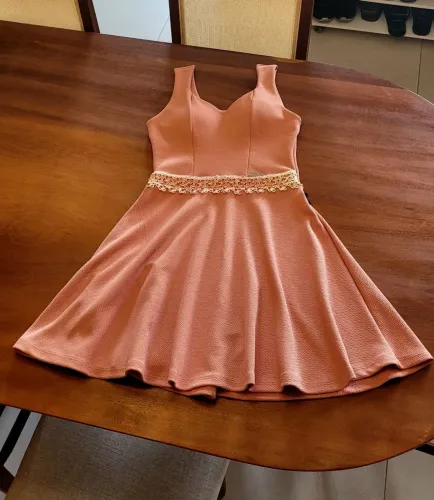 Vestido casual com bojo