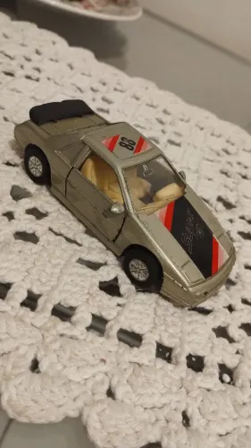 Carrinho colecionável antigo 