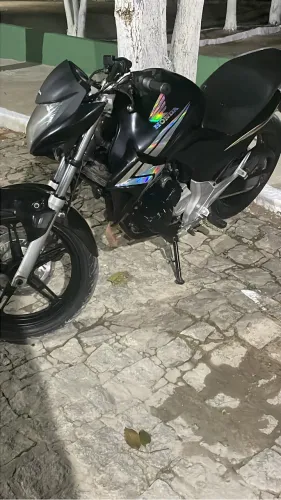 Vende-se cb 300r