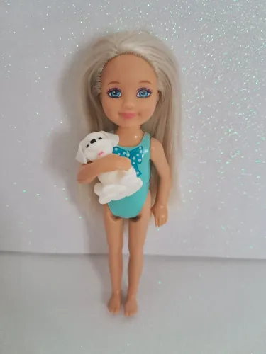 Boneca Barbie  Club Chealsea 2016 + Pet cachorro 