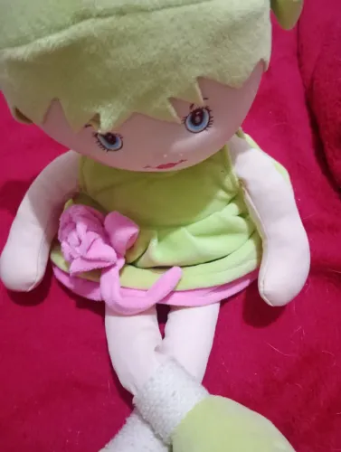 Boneca de Pelúcia Linda e Macia