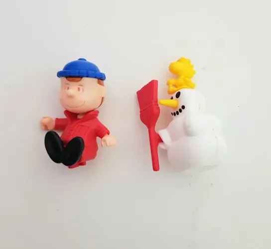 OVO KINDER- YSNOOP E CHARLIE BROWN