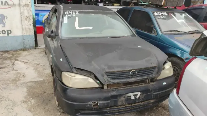 Gm Astra 2001/2001 1.8 8v Gasolina 110 cv Retirada De Peças