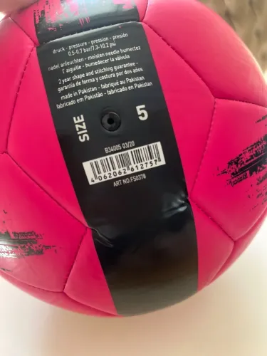 Bola adidas