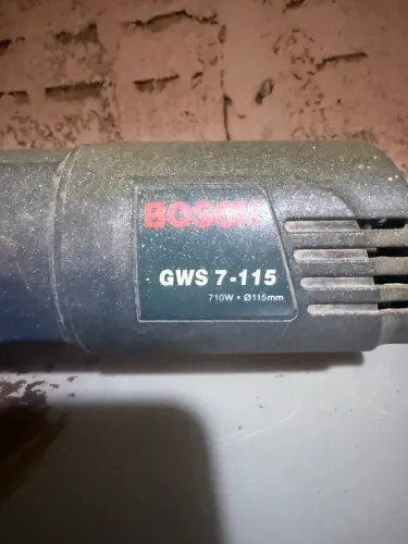 Esmirilhadeira Bosch GWS 7-115 - 710W - Profissional - Funcionando