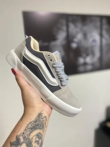 Tênis vans vulcanizado