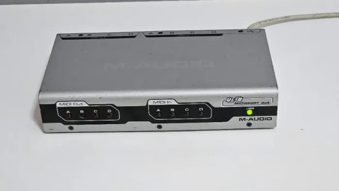 Placa Midi MAudio 4x4