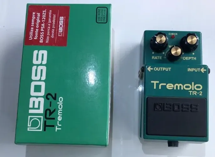 Pedal Boss Tremolo TR-2