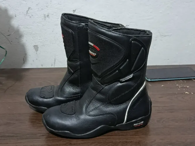 Bota feminina para pilotar, com proteção lateral N° 35, forma pequena, ideal para pés N°34