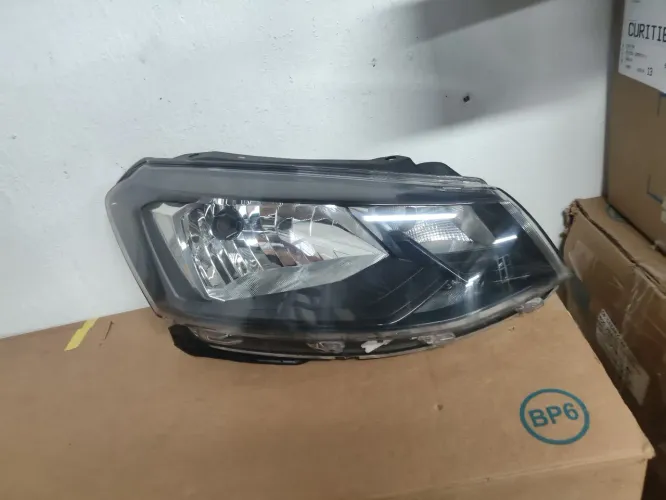 FAROL gol G6 lado direito máscara negra 